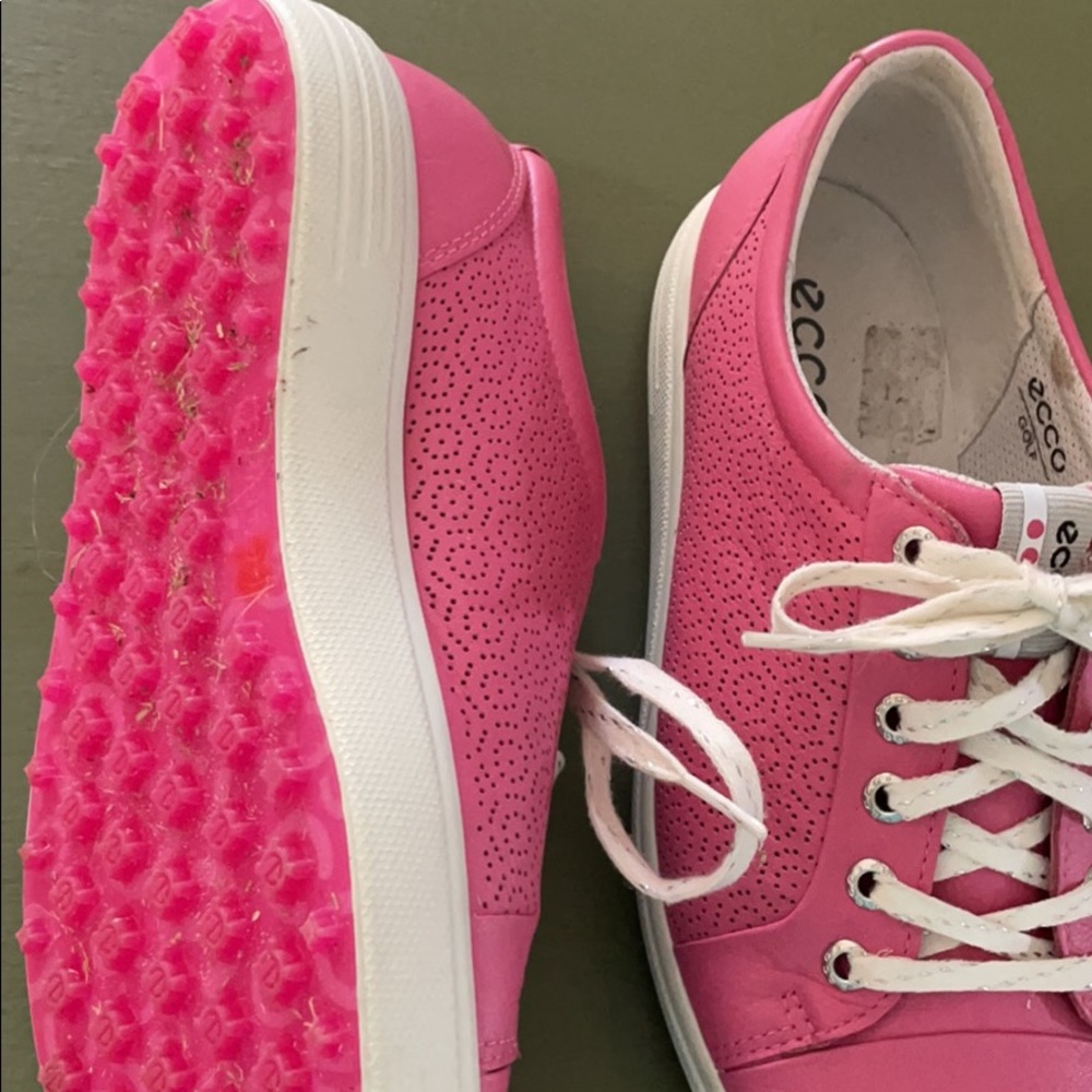 Ecco golf shoes-excellent cond.— size 9 but fit large. Fits like 9W or 9 1/2.